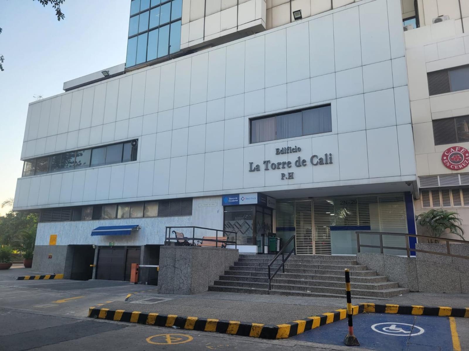 Apartaestudios - Torre De Cali Exterior photo